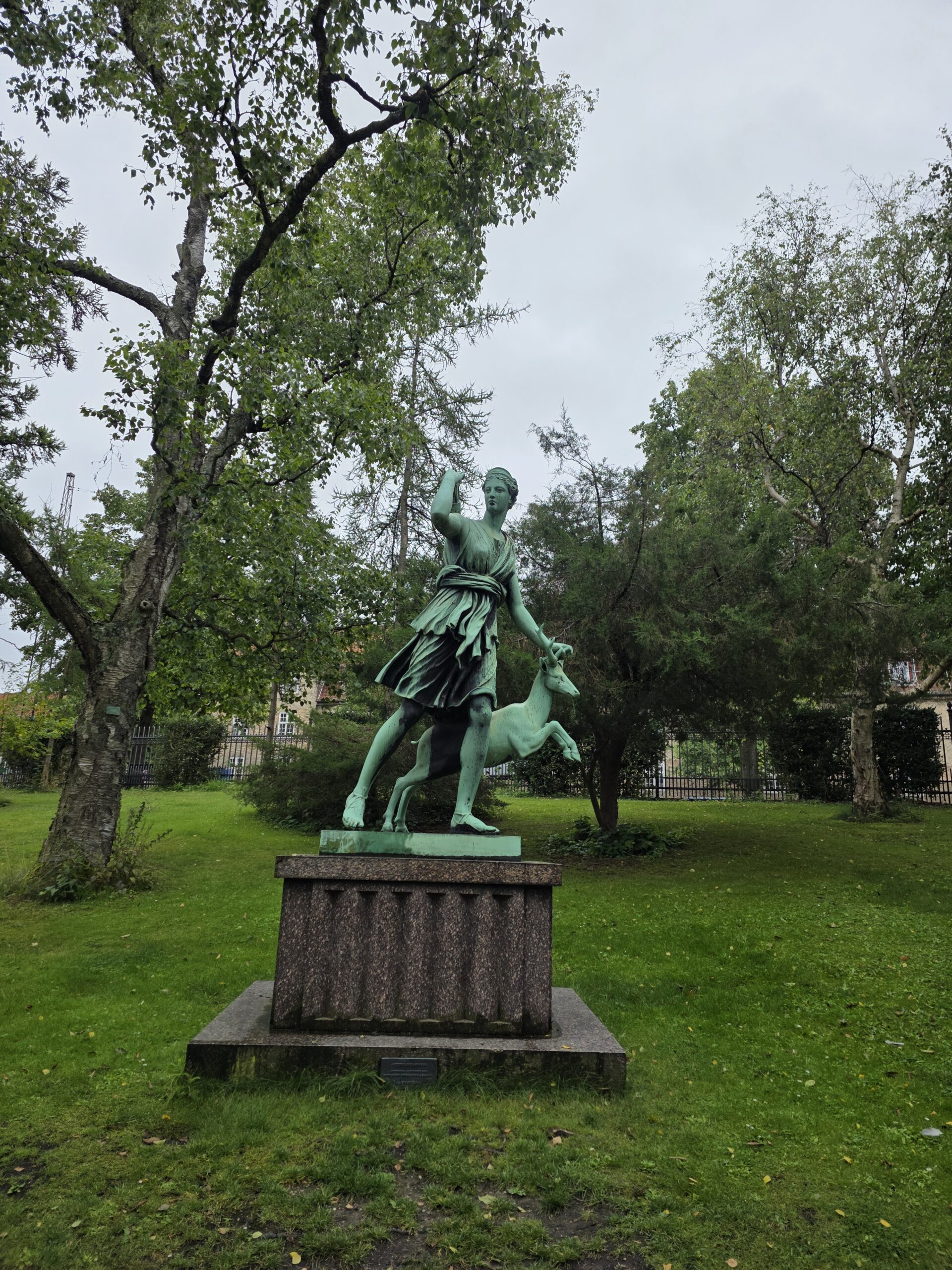 Artemis med Hinden